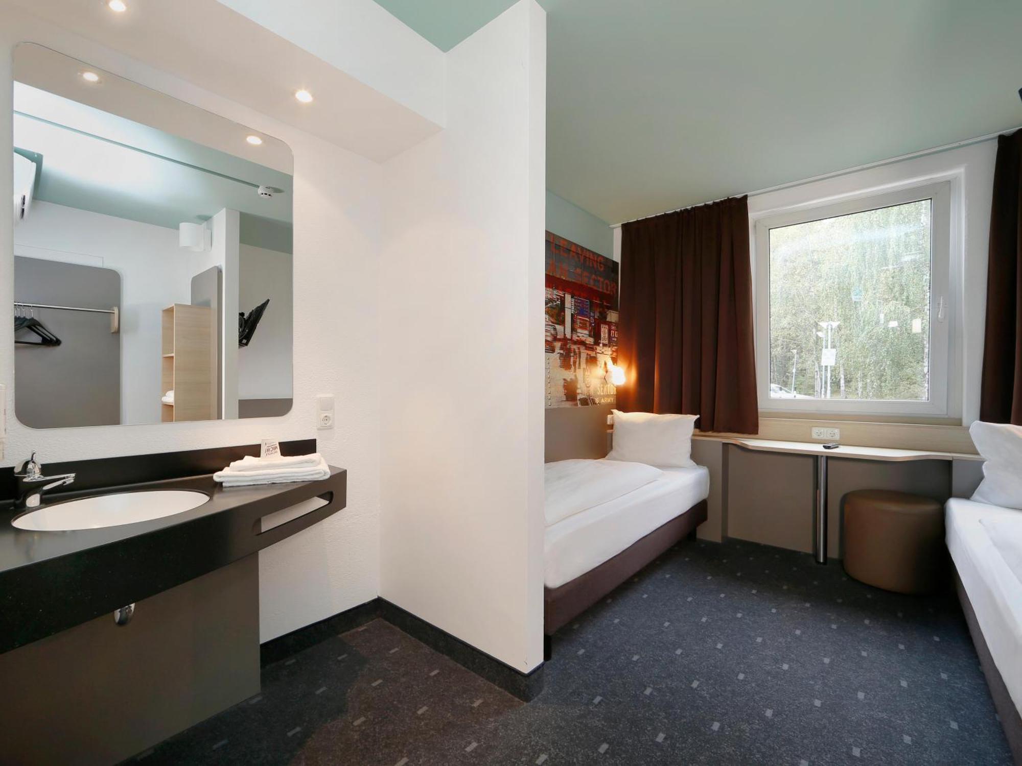 บีแอนด์บี โฮเทล เบอร์ลิน-ไดรลินเดิน Hotel ไคลน์มัคโนว ภายนอก รูปภาพ